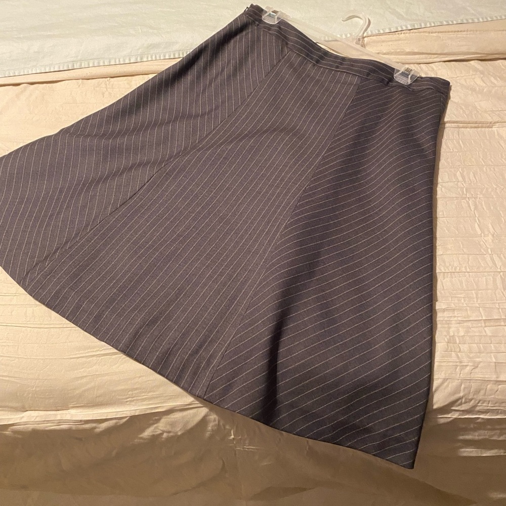 Cute gray pinstripe skirt